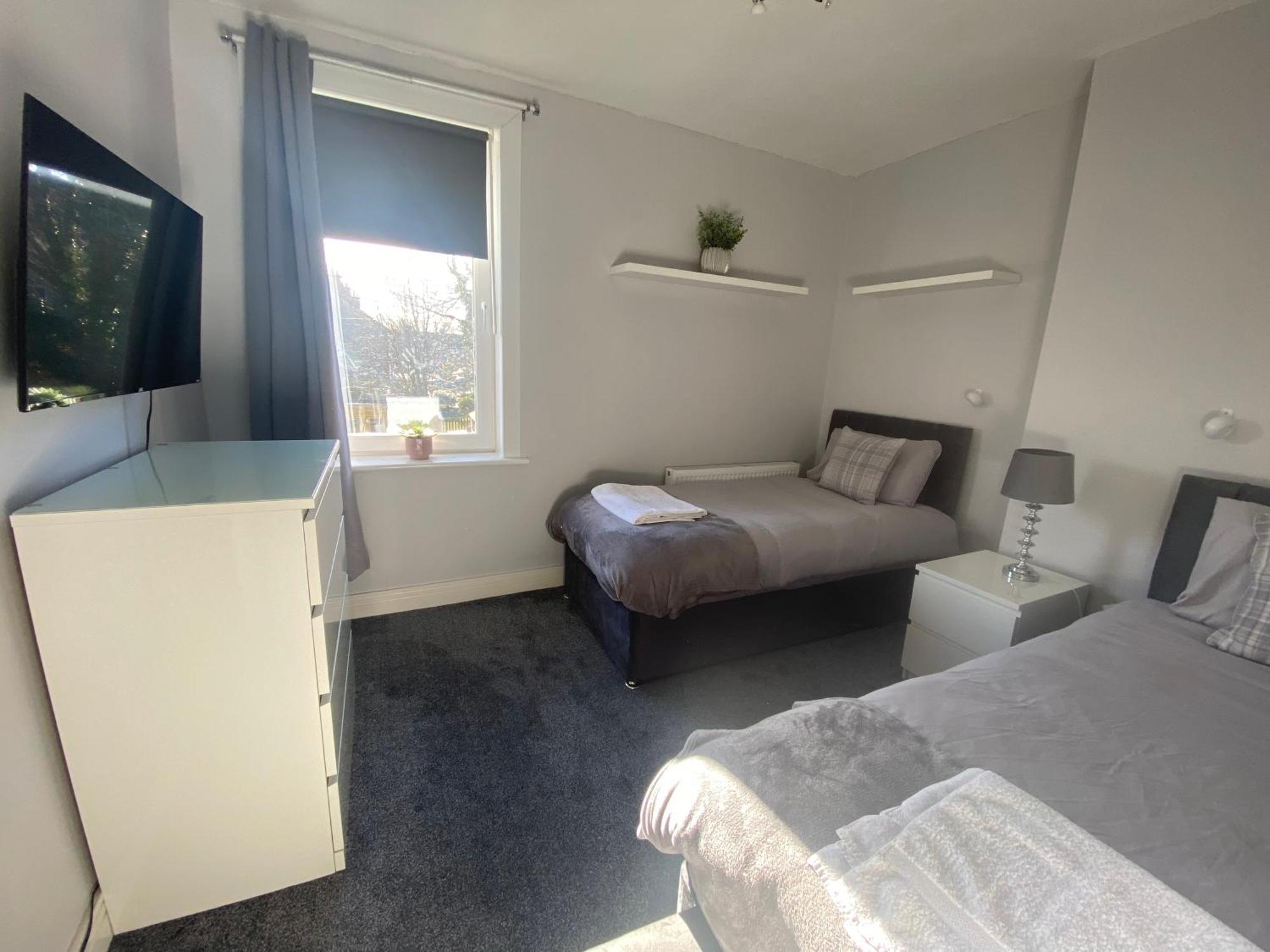 Glasgow Apartment Close To The Airport Renfrew Exterior photo